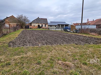 Prodej stavebního pozemku 2090 m²