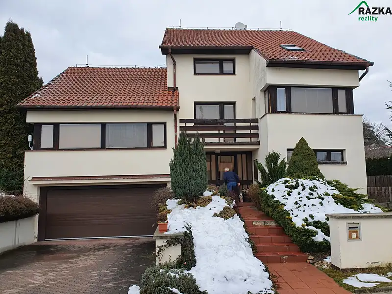 Prodej rodinného domu 261 m², pozemek 744 m², Vyškov – náhled fotky 1