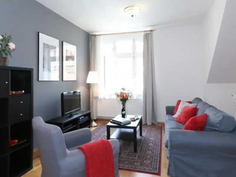 Pronájem bytu 2+kk 70 m², Praha – náhled fotky 1