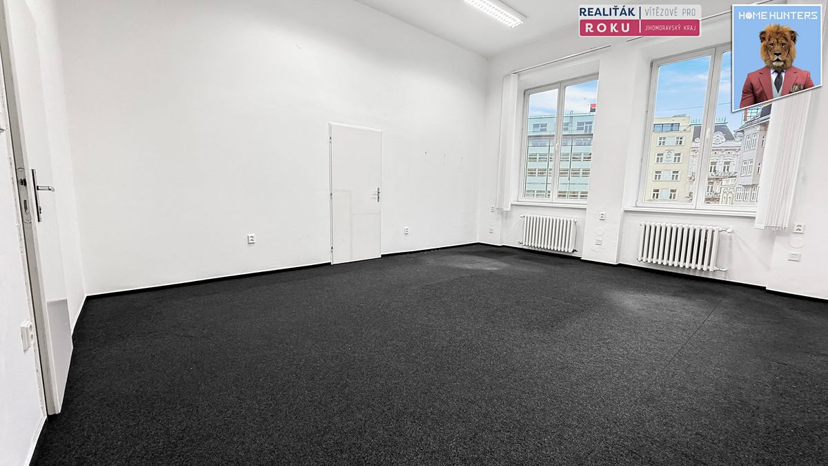 Pronájem kanceláře 70 m² – fotografie 2