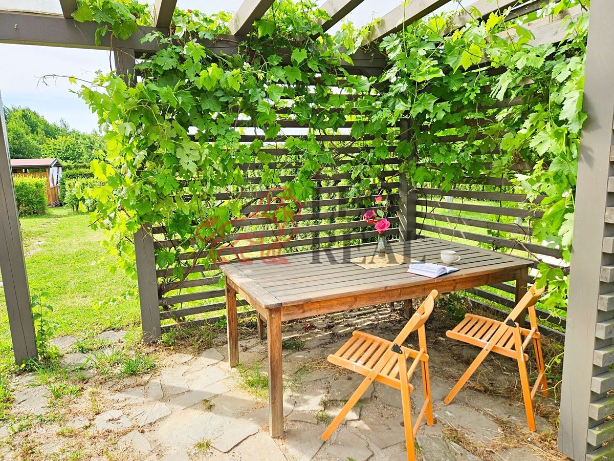 Prodej chaty 9 m², pozemek 300 m² – fotografie 2