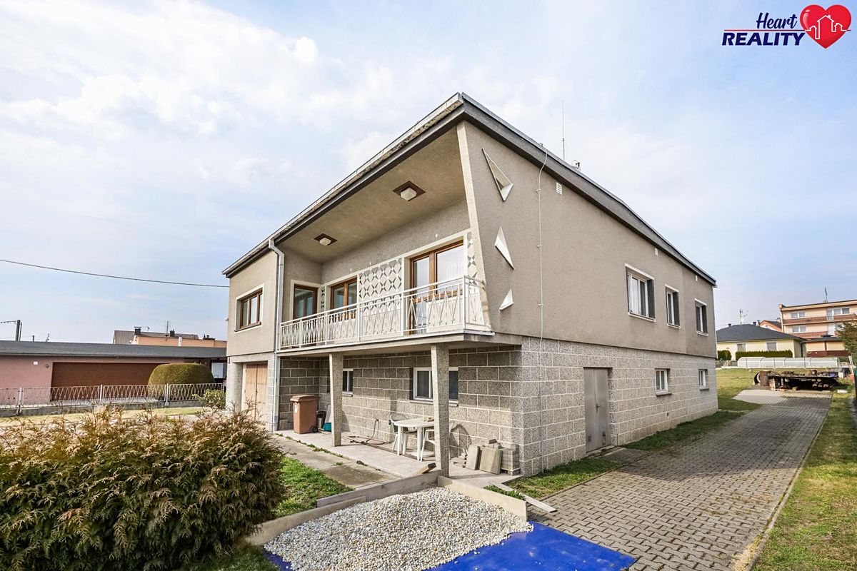 Prodej rodinného domu 200 m², pozemek 844 m²