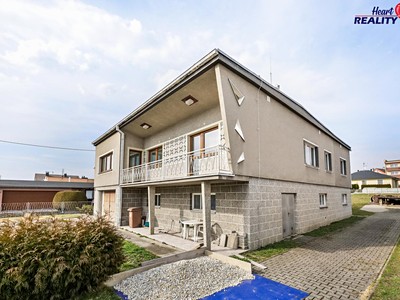 Prodej  rodinného domu 200 m², pozemek 844 m²