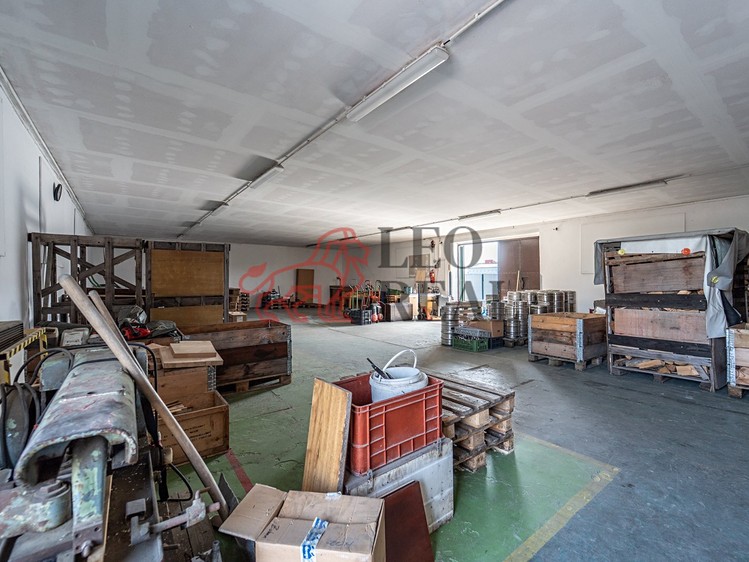 Prodej komerčního prostoru, 443 m² (10 z 21)