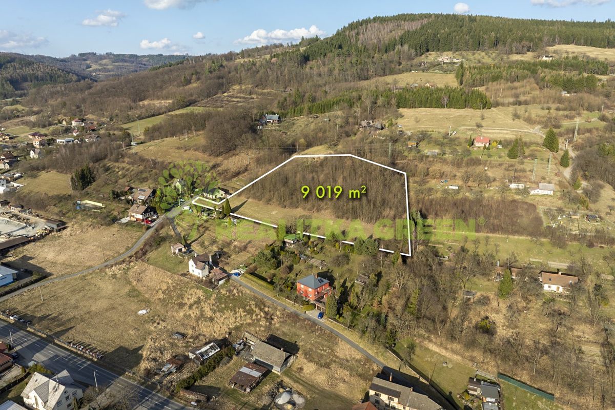 Prodej stavebního pozemku 9019 m²