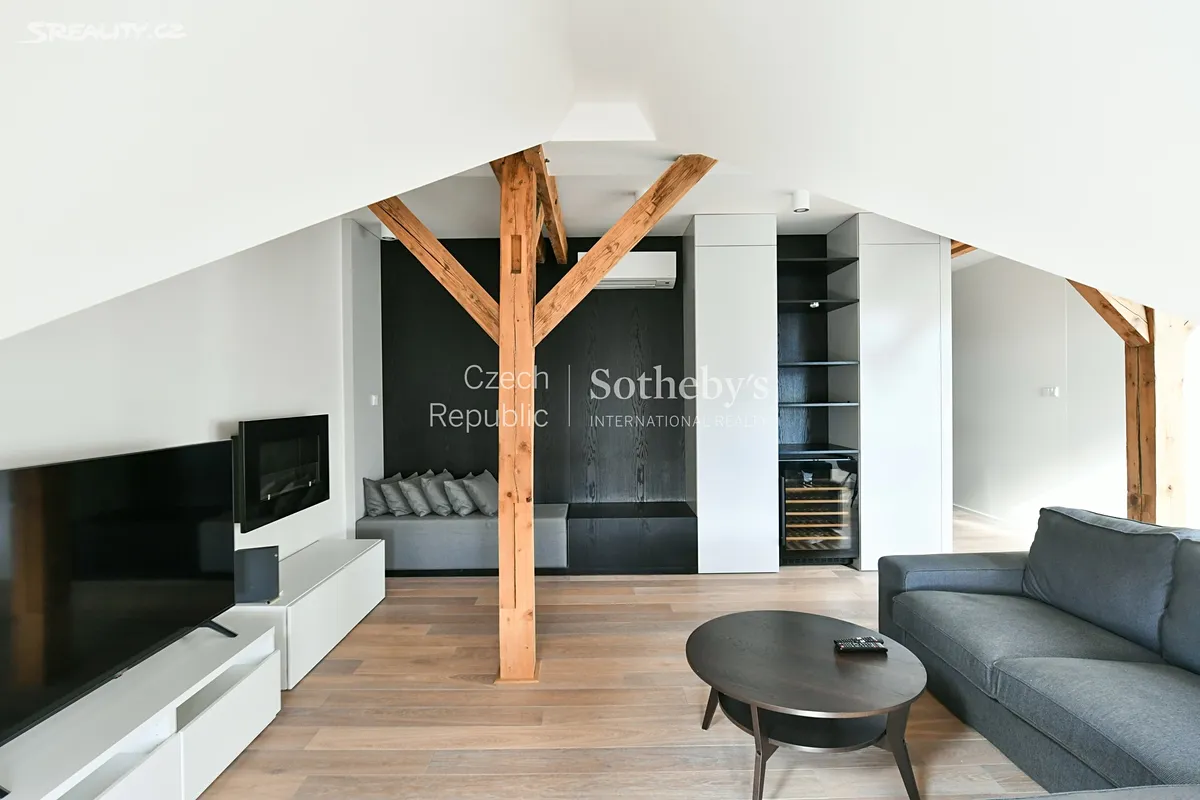 Pronájem bytu 3+kk 156 m² – pohled 4