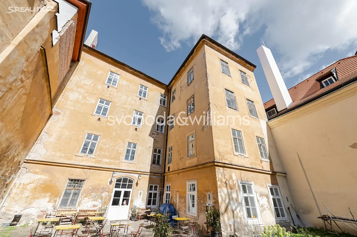 Prodej činžovního domu 1479 m² – pohled 2