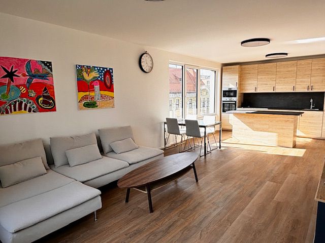Pronájem bytu 3+kk 90 m²