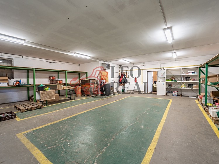 Prodej komerčního prostoru, 443 m² (8 z 21)