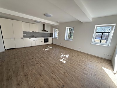 Pronájem bytu 4+kk 111 m² (Mezonet)