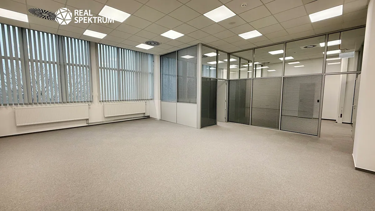 Pronájem kanceláře 100 m²