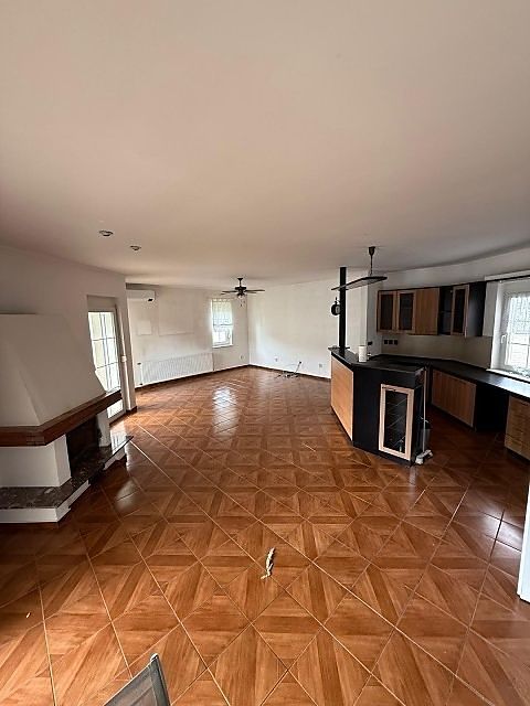 Pronájem rodinného domu 145 m², pozemek 1049 m² – fotografie 2