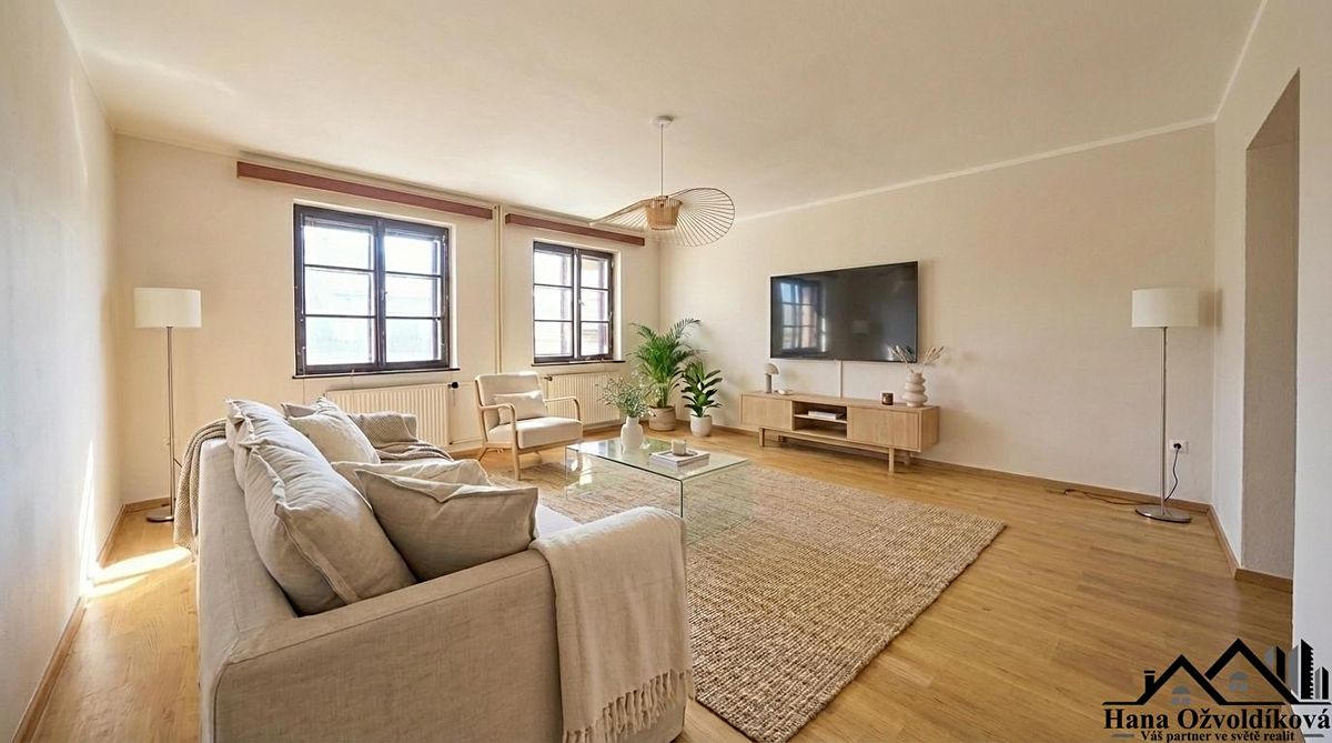 Prodej rodinného domu 242 m², pozemek 149 m²