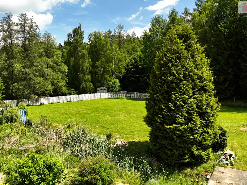 Prodej rodinného domu 505 m², pozemek 4038 m², Zvěstov – náhled fotky 3