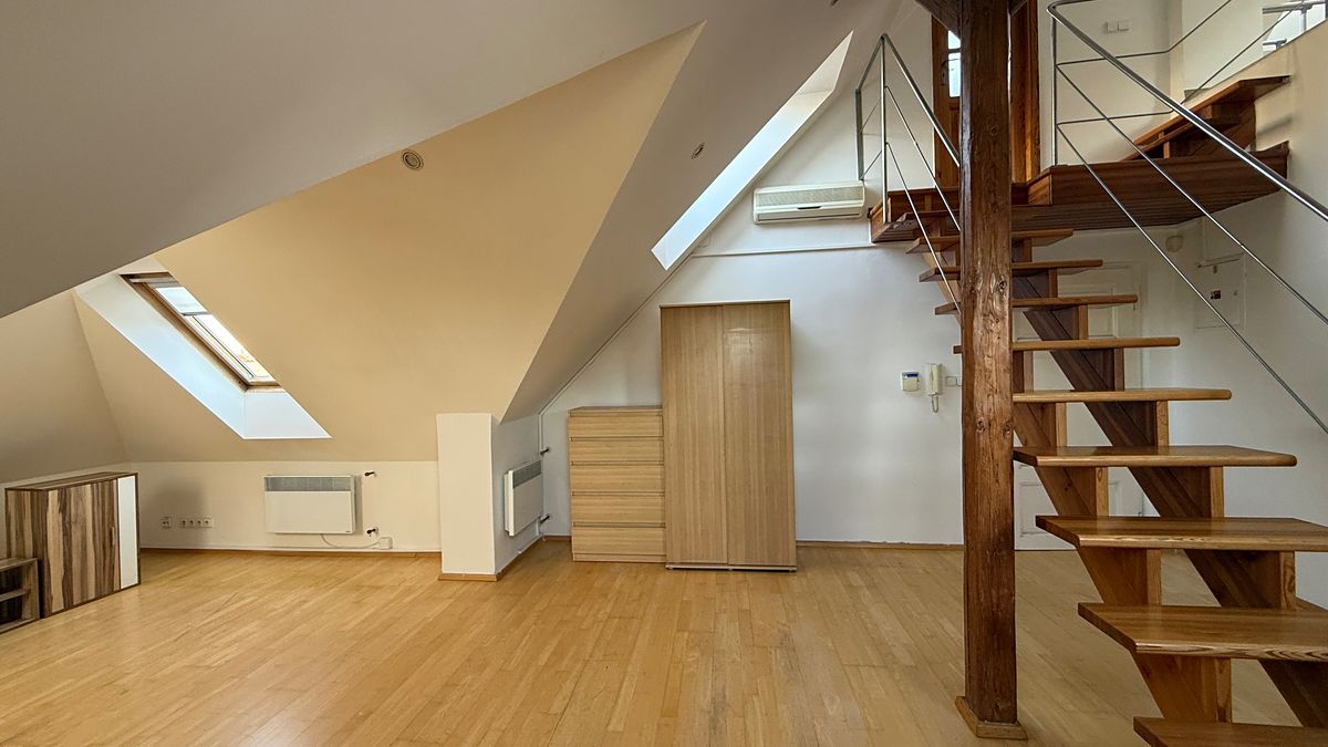 Pronájem bytu atypický 80 m² – fotografie 5