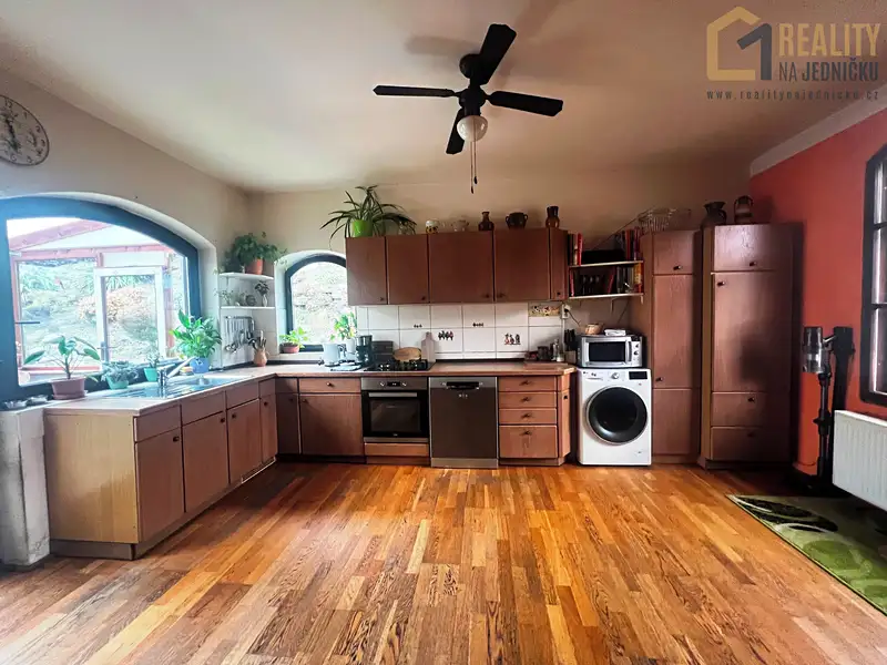 Prodej rodinného domu 180 m², pozemek 1149 m², Řetůvka – náhled fotky 3