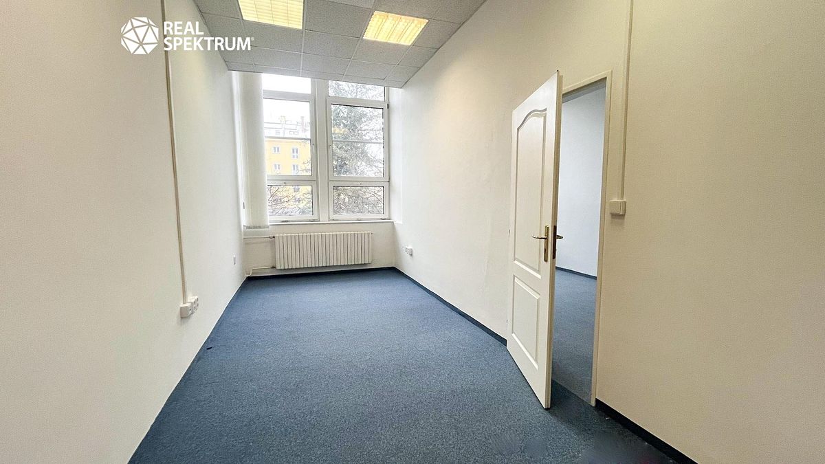 Pronájem kanceláře 58 m² – fotografie 2