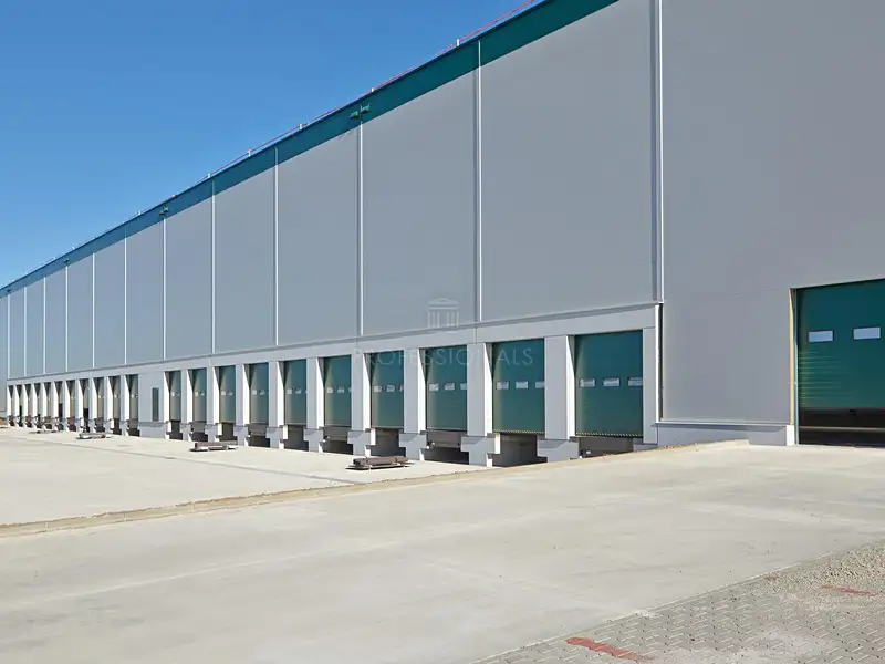Pronájem skladového prostoru 2638 m², Jeneč – náhled fotky 2