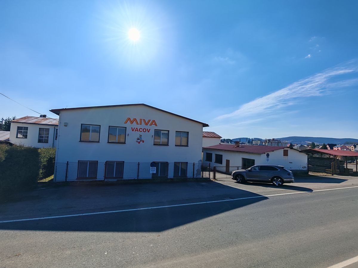 Prodej výrobní haly, prostoru 3000 m² – fotografie 4