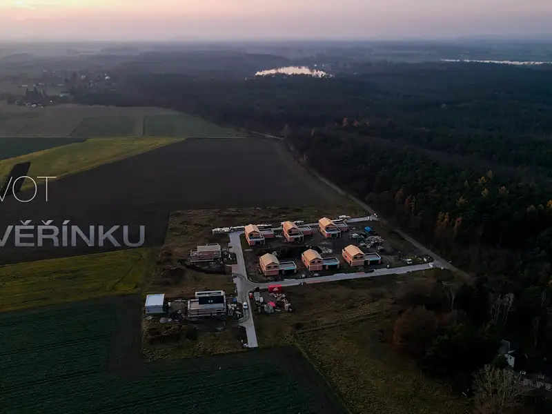 Prodej rodinného domu 182 m², pozemek 886 m², Zvěřínek – náhled fotky 2