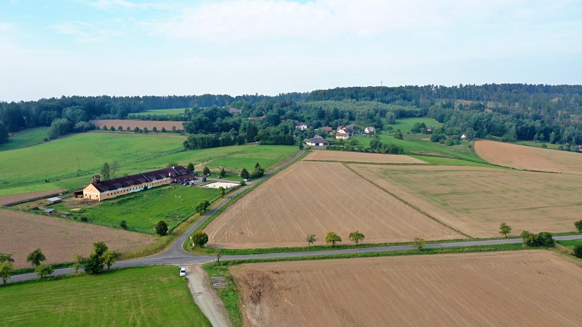 Prodej stavebního pozemku 12155 m² – fotografie 2