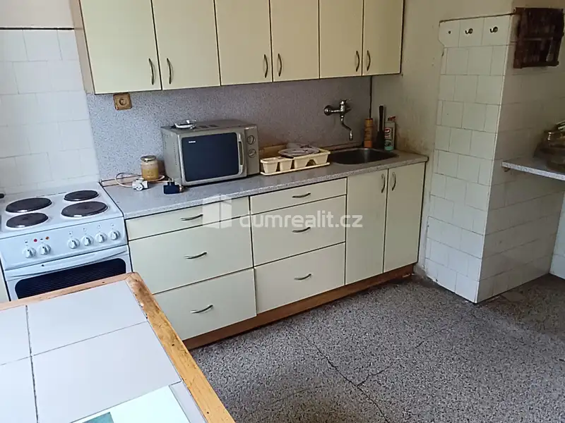 Prodej vily 180 m², pozemek 1230 m², Lipová – náhled fotky 3