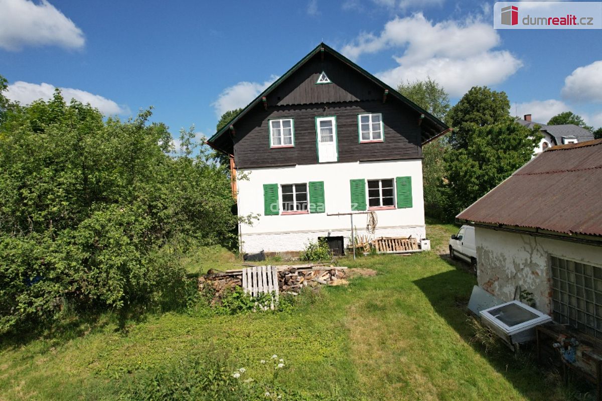 Prodej vily 180 m², pozemek 1230 m², Lipová – fotka 1 z 3