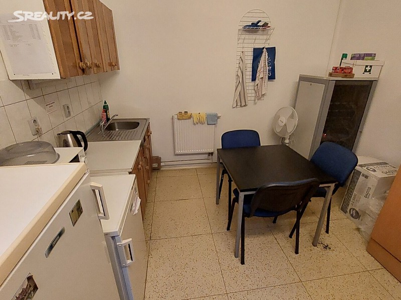 Pronájem kanceláře 69 m² – další