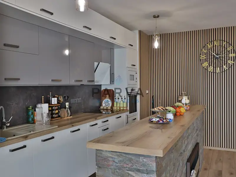 Prodej bytu 5+kk 118 m², Rokycany – náhled fotky 3