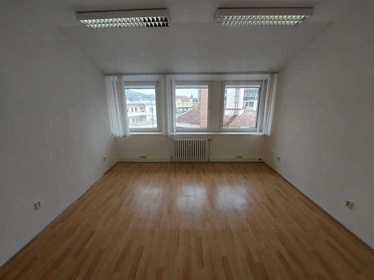 Комерційне приміщення в оренду, 28 м² (8 з 9)