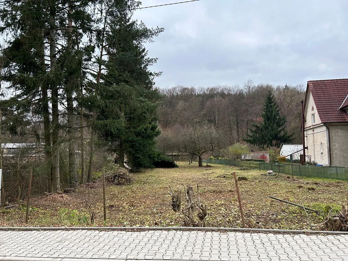 Prodej stavebního pozemku 1583 m²