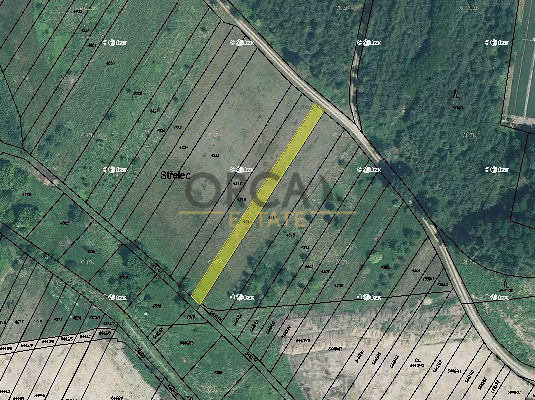 Prodej podílu 1/3 pole 233 m²