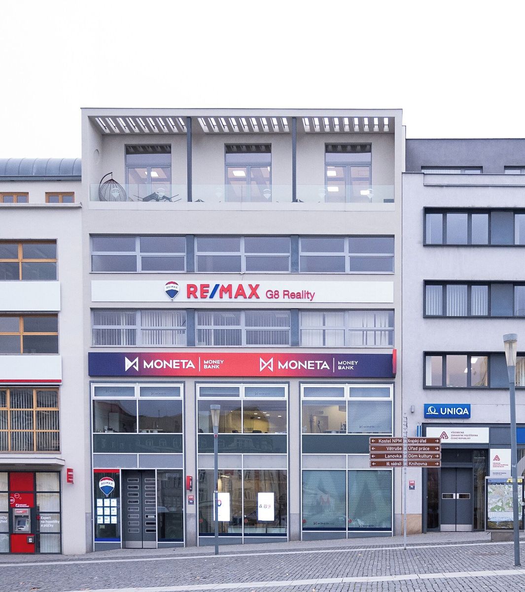 Pronájem kanceláře 239 m²