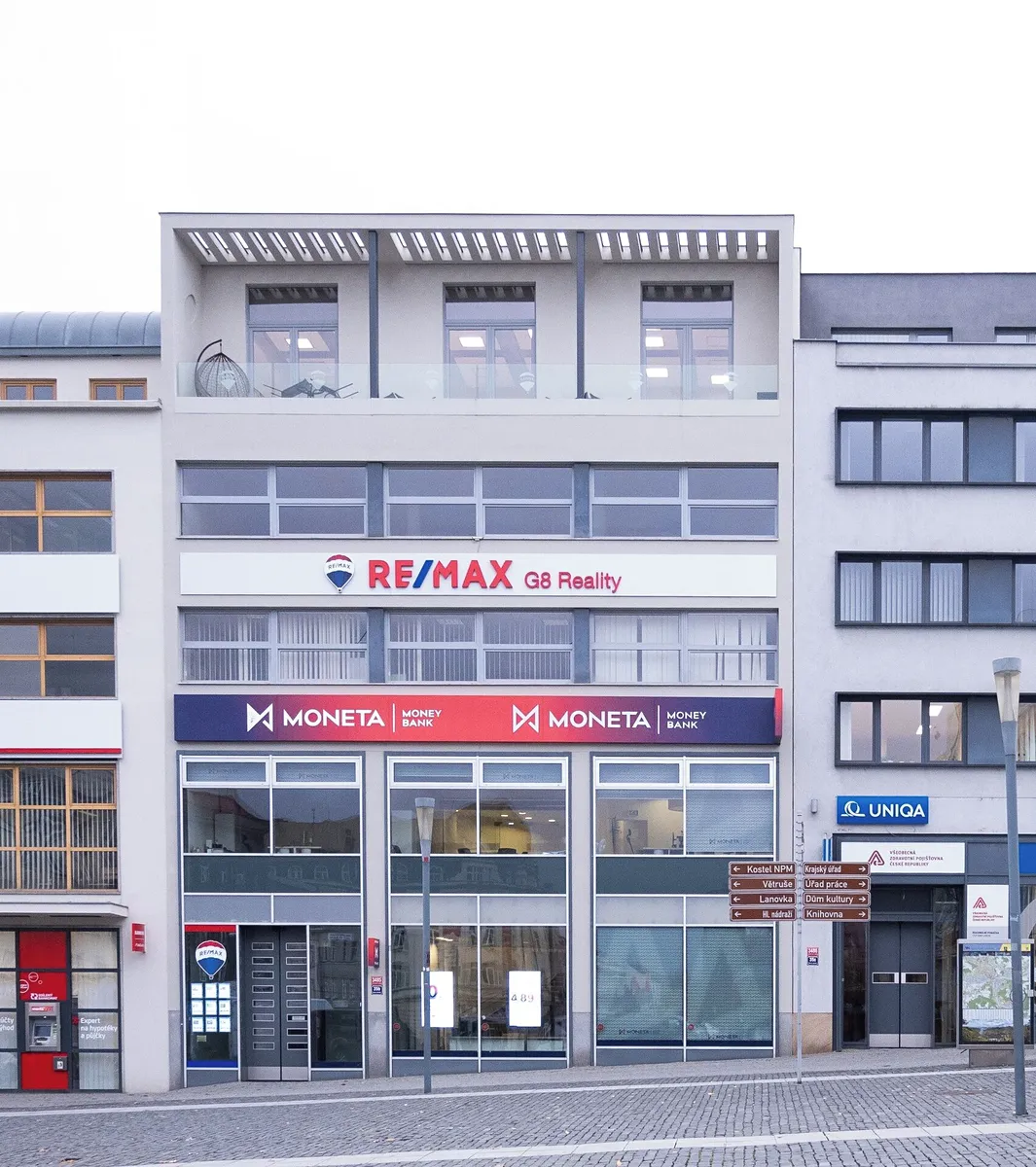 Pronájem kanceláře 239 m²