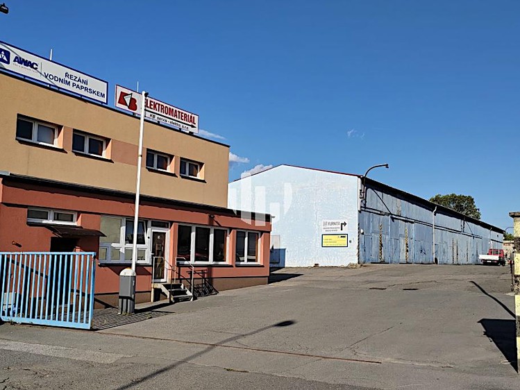 Pronájem komerčního prostoru, 199 m² (1 z 10)
