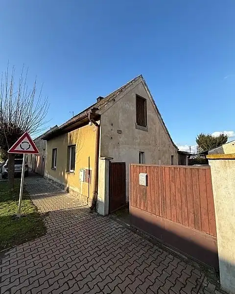 Prodej rodinného domu 131 m², pozemek 321 m², Zápy – náhled fotky 2