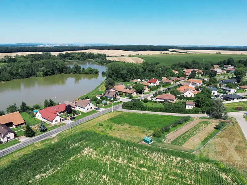 Prodej stavebního pozemku 941 m², Nechanice – náhled fotky 2