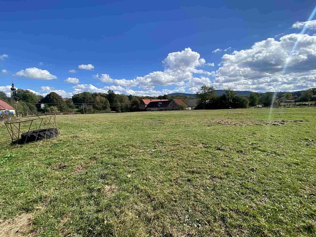 Prodej pozemku 6764 m²