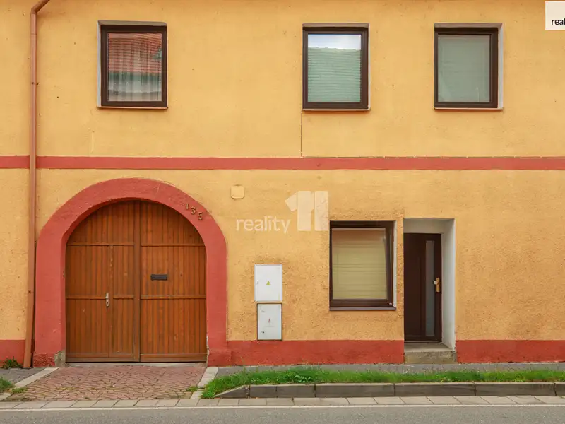 Prodej rodinného domu 220 m², pozemek 907 m², Žebrák – náhled fotky 3