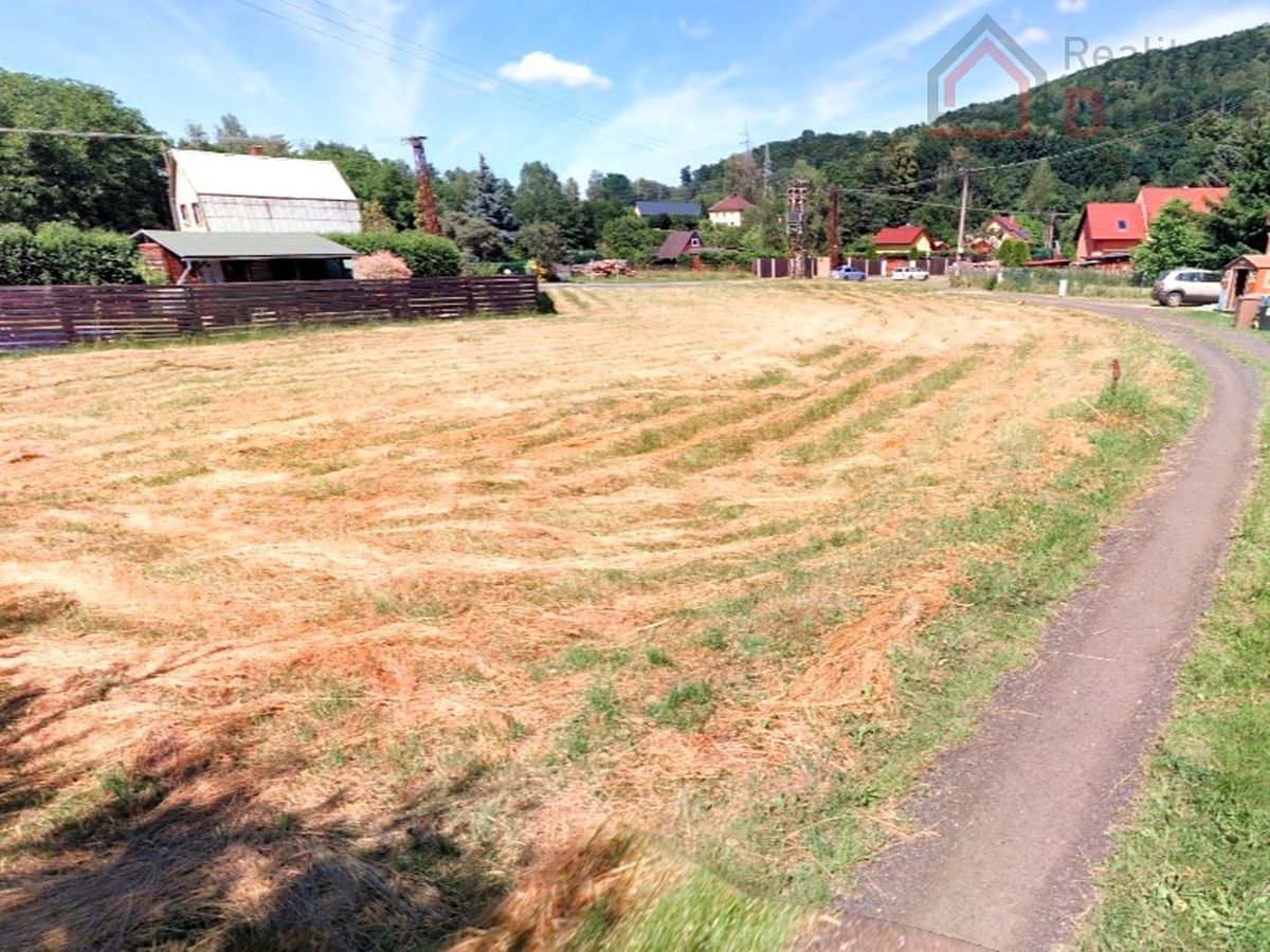 Prodej stavebního pozemku 2163 m²