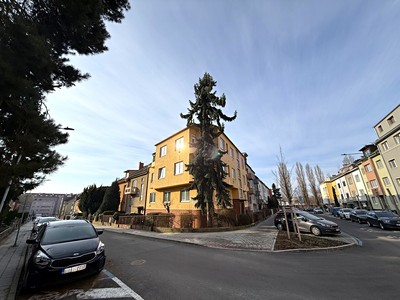 Pronájem bytu 1+1 33 m²