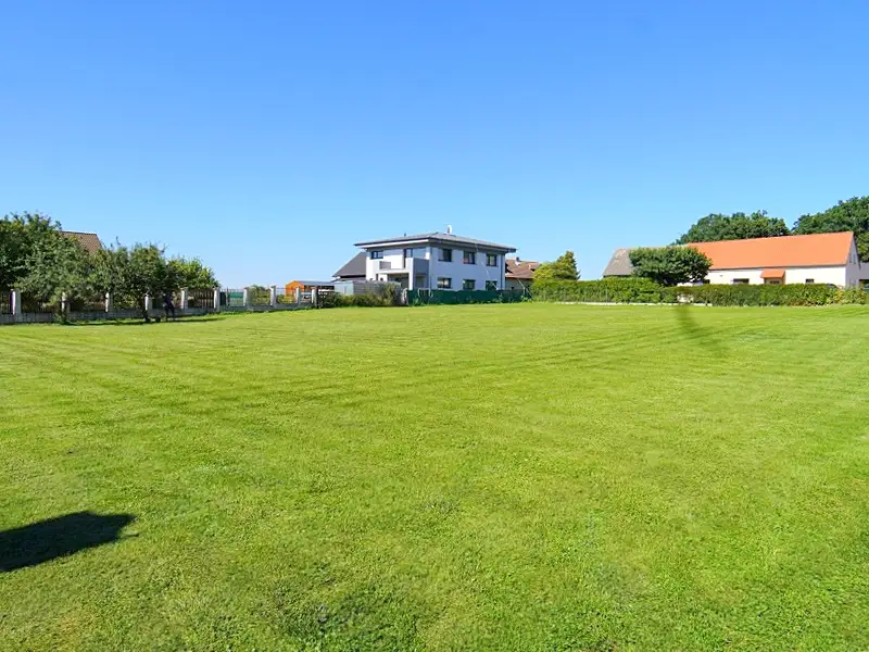 Prodej stavebního pozemku 2573 m², Libeř – náhled fotky 1