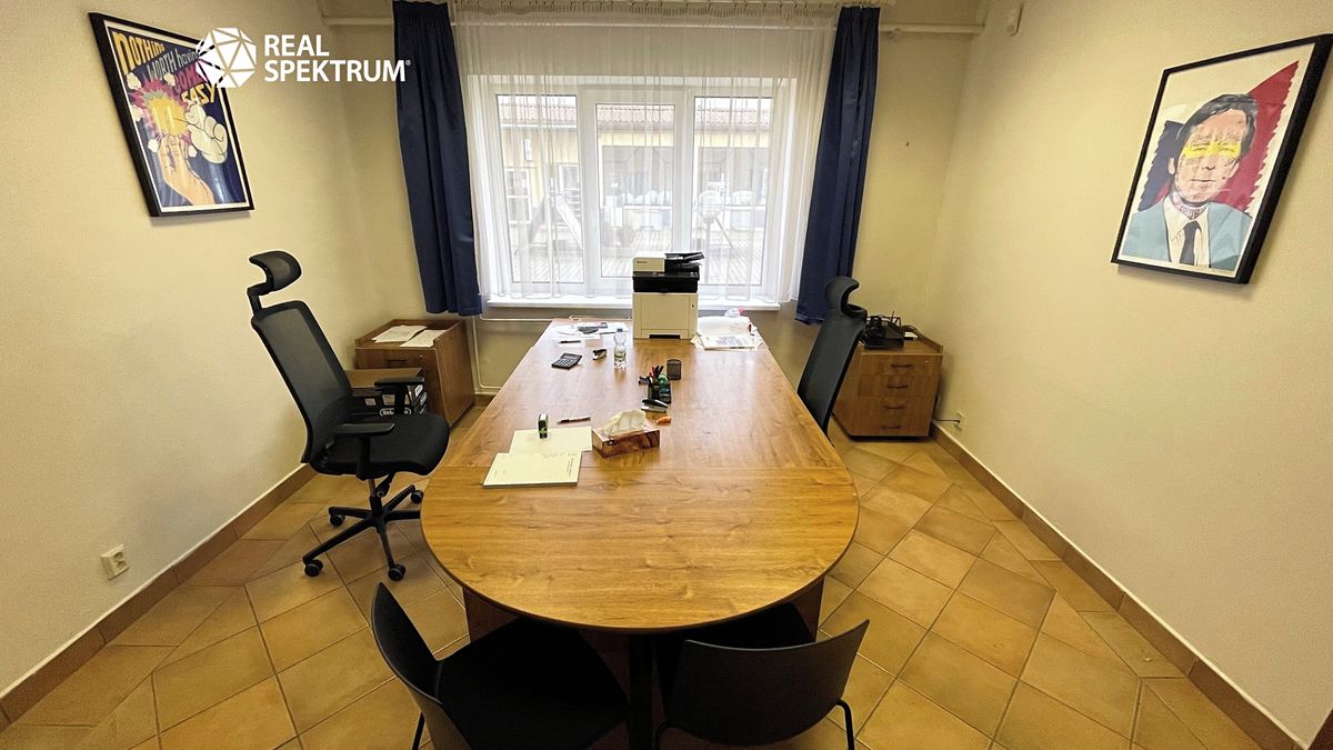 Pronájem kanceláře 34 m² – fotografie 3