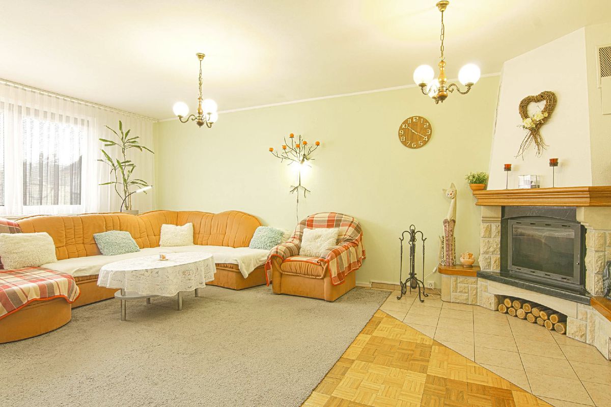 Prodej rodinného domu 145 m², pozemek 2102 m² – fotografie 3