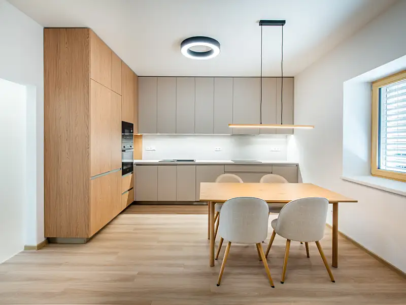 Prodej bytu 5+kk 96 m², Uherský Ostroh – náhled fotky 1