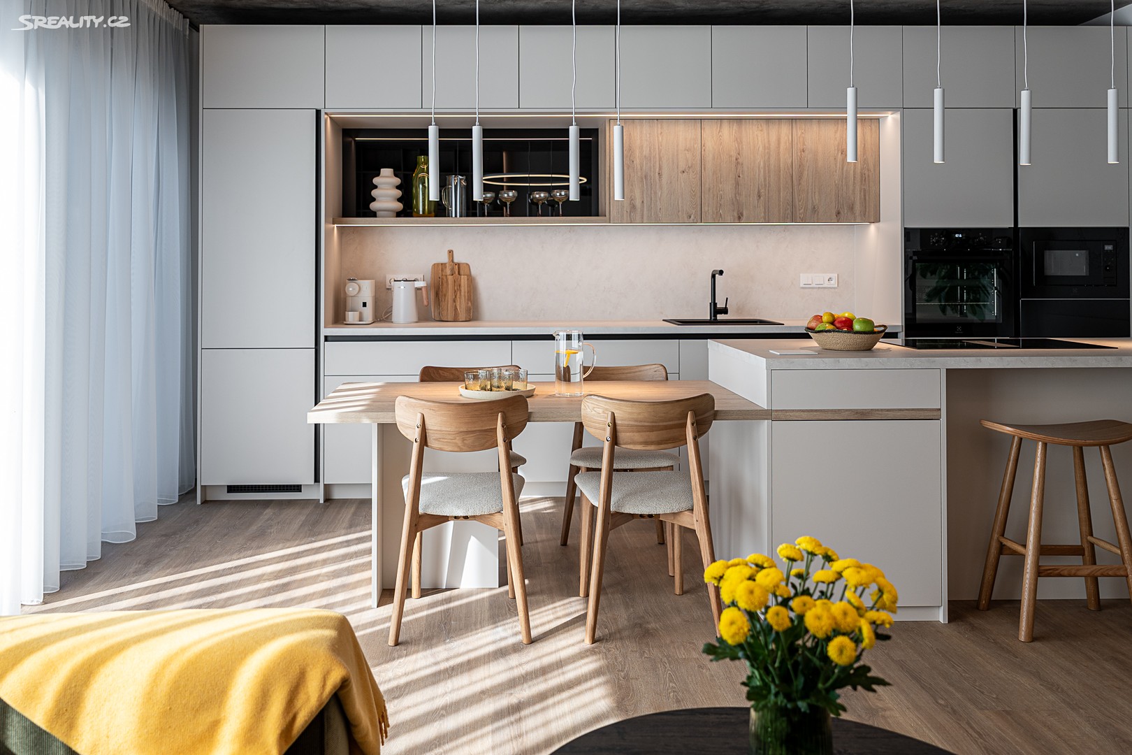 Prodej bytu 4+kk 105 m² (Mezonet) – pohled 2