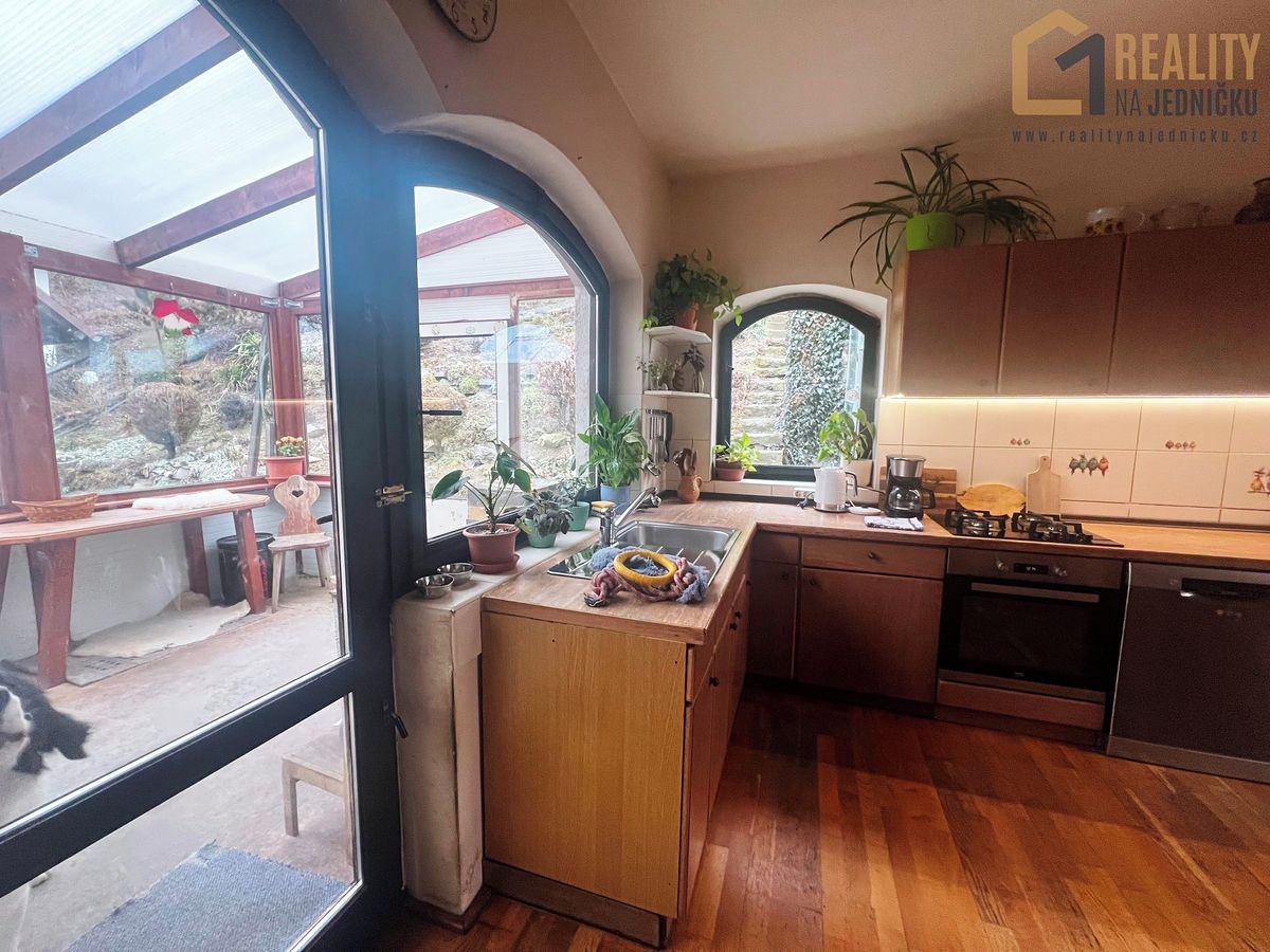 Prodej rodinného domu 180 m², pozemek 1149 m² – fotografie 5