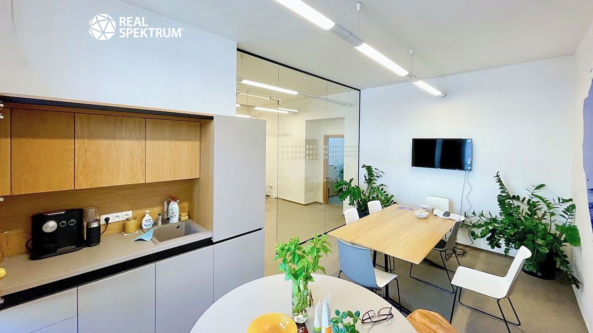 Pronájem kanceláře 71 m² – fotografie 3