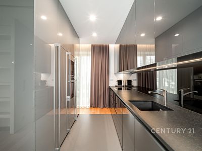 Pronájem bytu 3+kk 137 m²