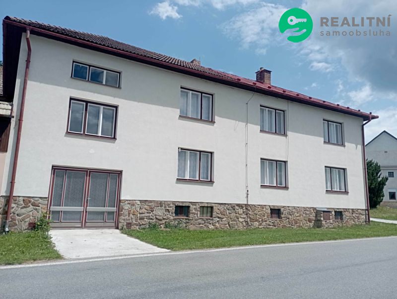 Prodej rodinného domu 590 m², pozemek 234 m²
